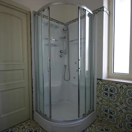Sorrento Inn Guesthouse Сорренто