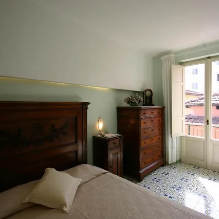 Гостьовий будинок Sorrento Inn Guesthouse Сорренто