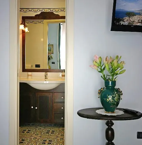 Sorrento Inn Guesthouse 4* Sorrent