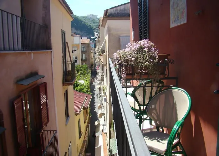 Sorrento Inn Guesthouse Gasthof Sorrent