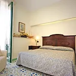 Sorrento Inn Guesthouse 4* Sorrento