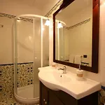 Sorrento Inn Guesthouse 4*