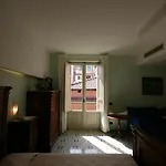 Sorrento Inn Guesthouse 4*