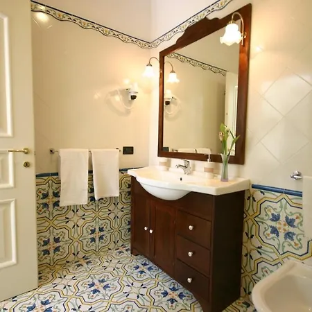 Sorrento Inn Guesthouse * Península Sorrentina