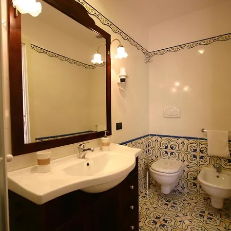 Sorrento Inn Guesthouse Pensión
