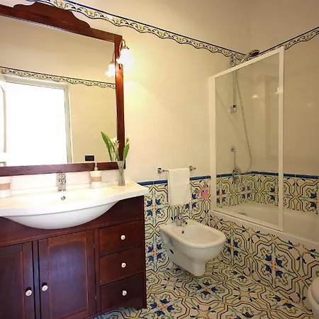 Pensión Sorrento Inn Guesthouse
