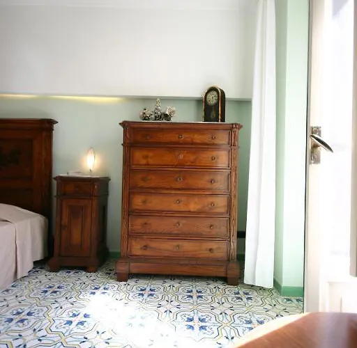 Πανσιόν Sorrento Inn Guesthouse 4*
